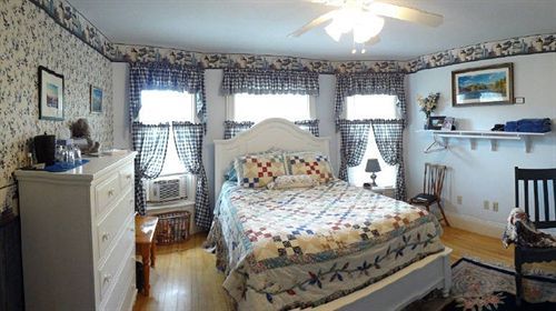 The Young House Bed And Breakfast Millinocket Luaran gambar